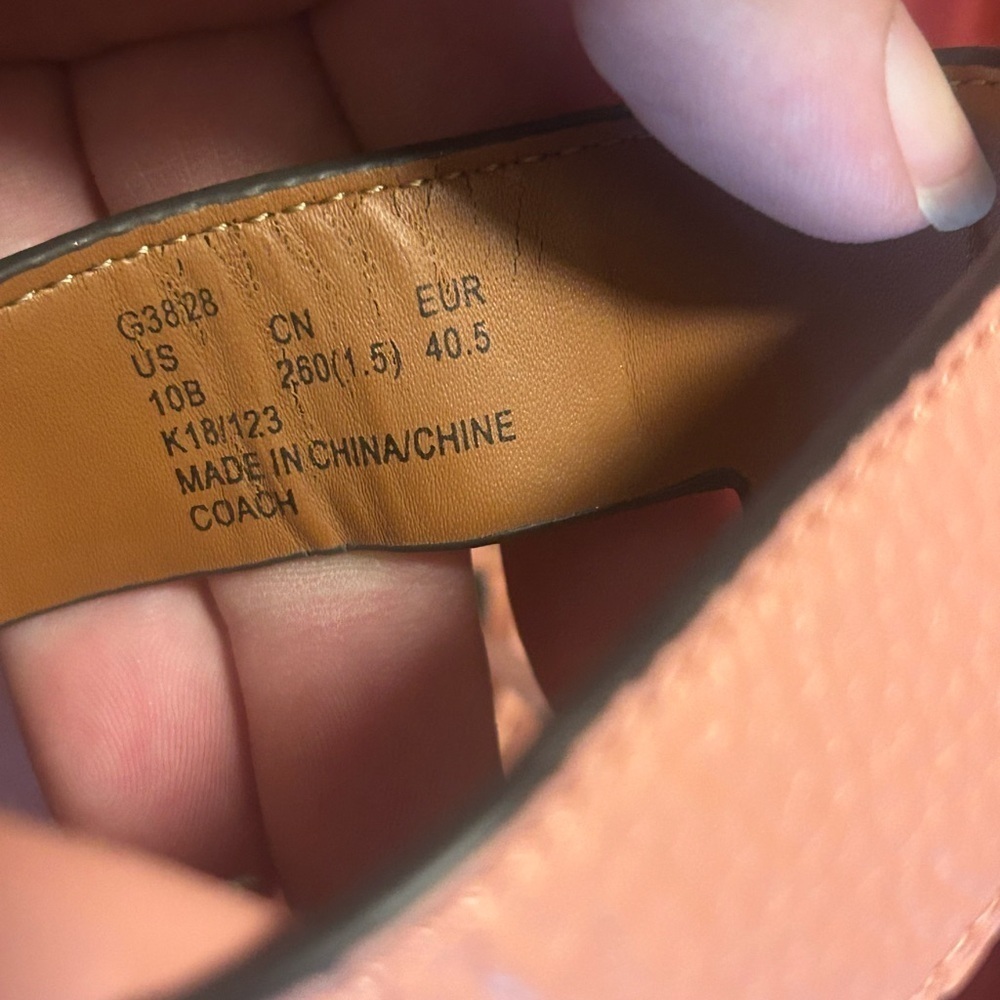 Coach Women's light pink sandals - Picture 7 of 8